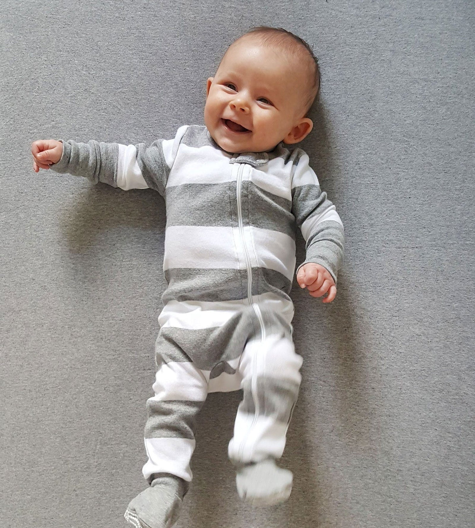 Solid Organic Cotton BEESNUG® Fitted Crib Sheet - Heather Grey